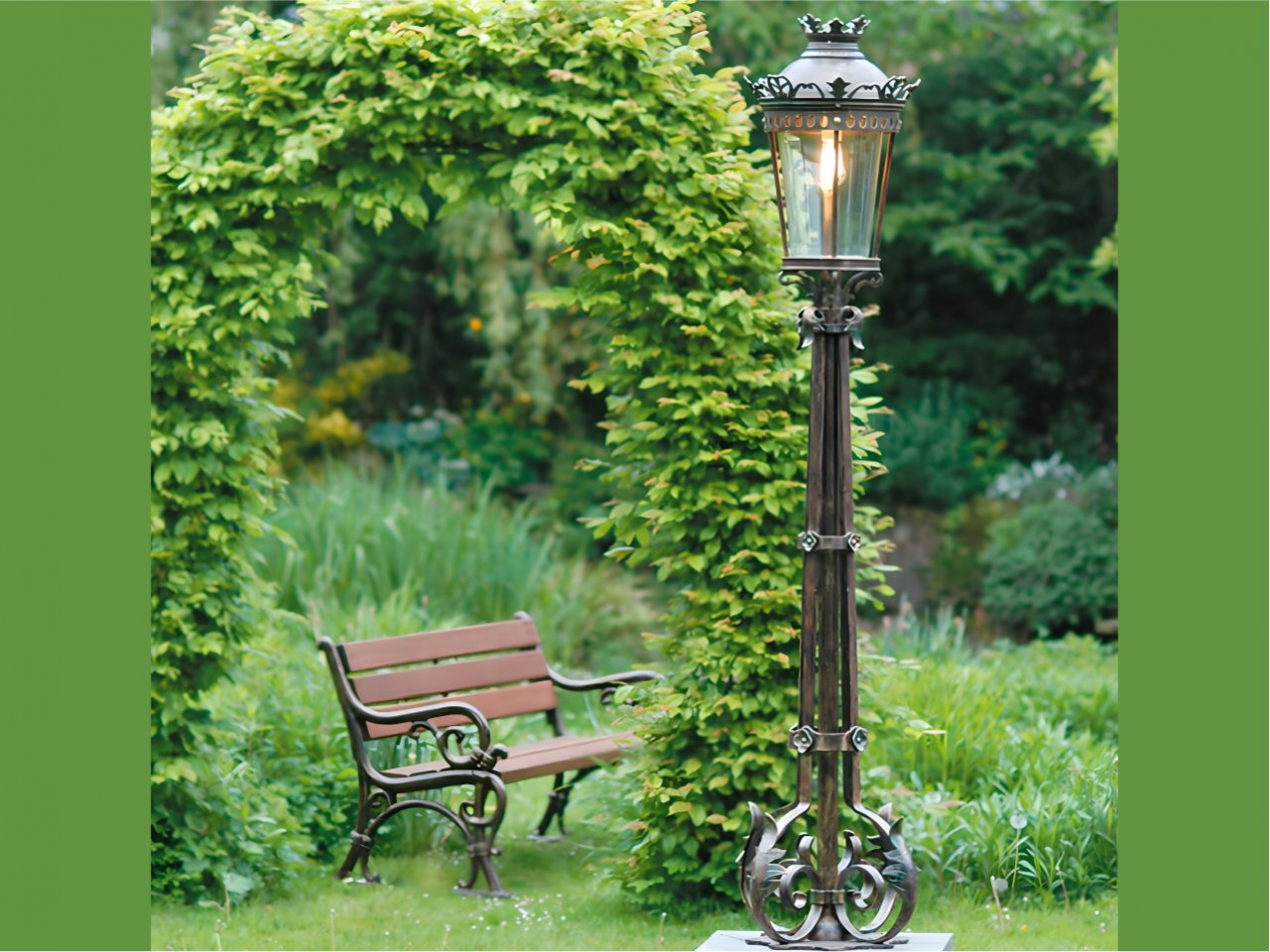 Metalowa lampa kuta park ogród