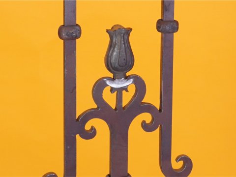 Tralka balustradowa z metalu