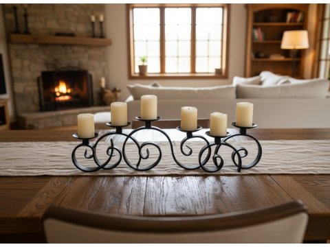 Świecznik kuty masywny